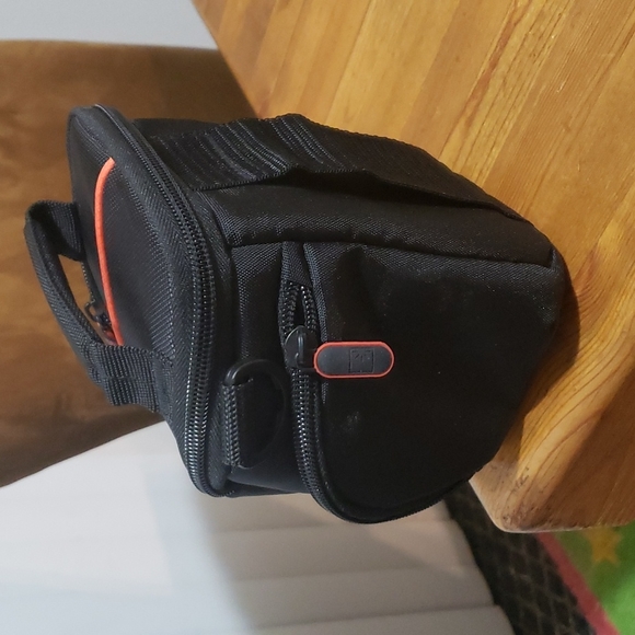 Case Logic Compact System Case Top Handle and Belt Loops NWT - Picture 2 of 3